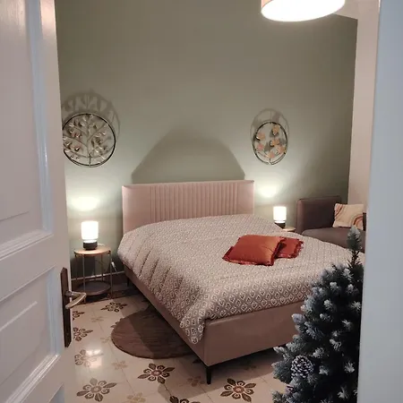 Vlll Portico 3* Bolonya