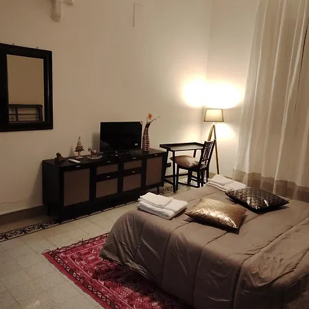 Konukevi Vlll Portico