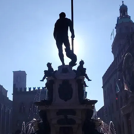 Vlll Portico Vendégház Bologna