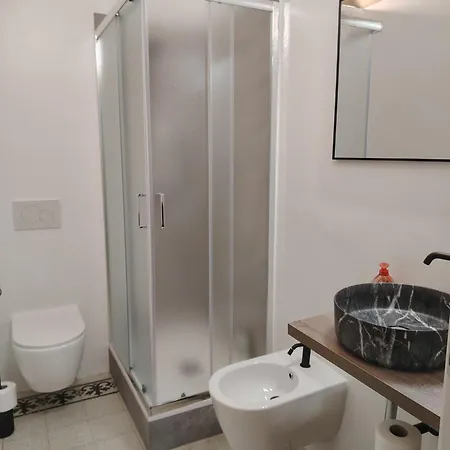 Vlll Portico Guest house