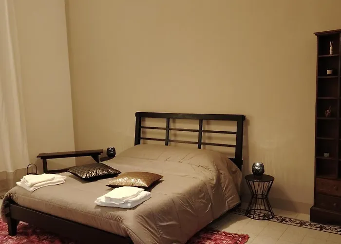 Vlll Portico Guest house